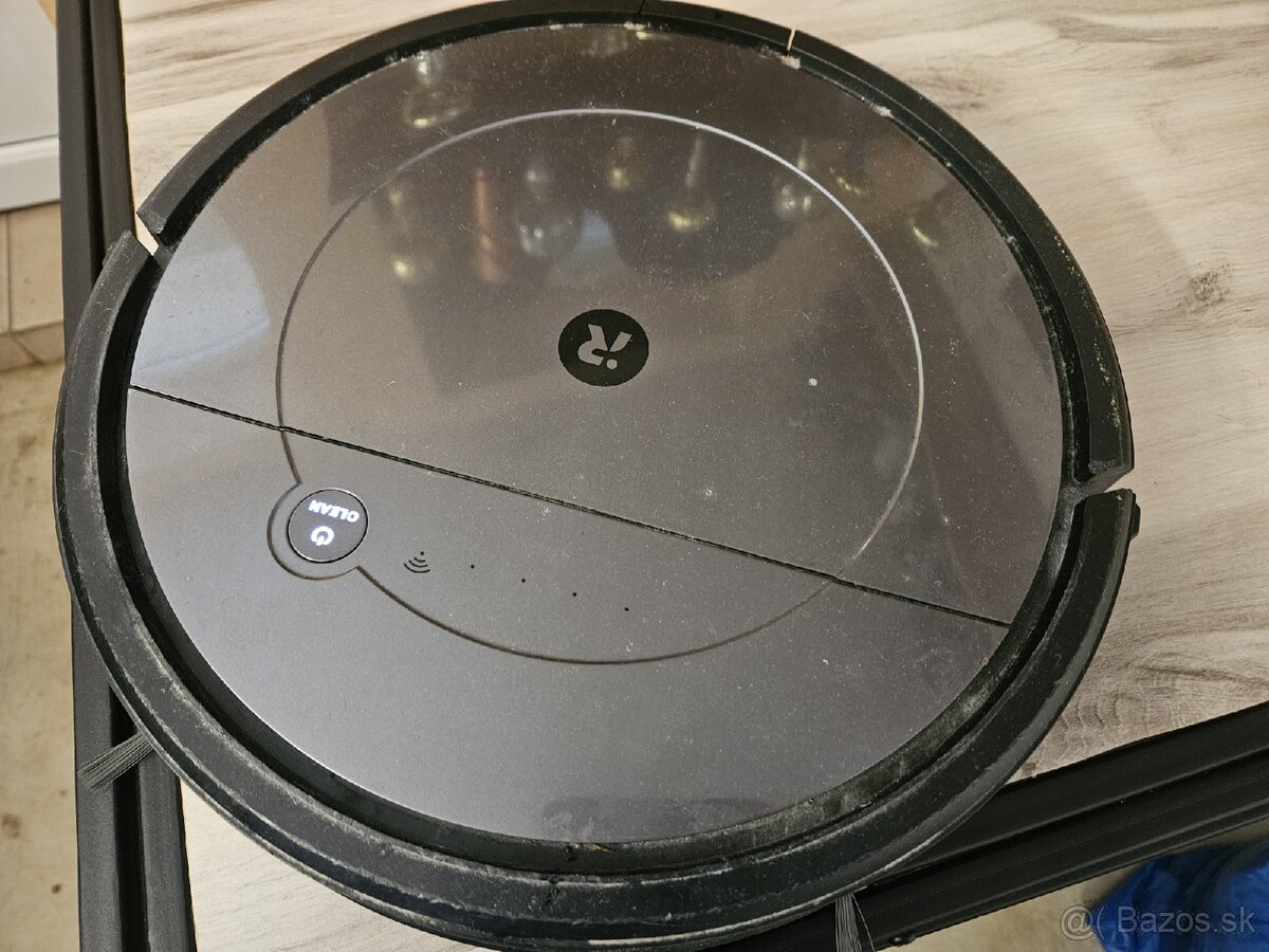 Robotický vysávač