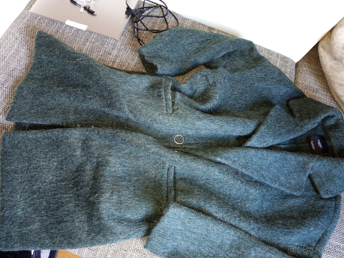 Dámske kabáty zelený a bordová