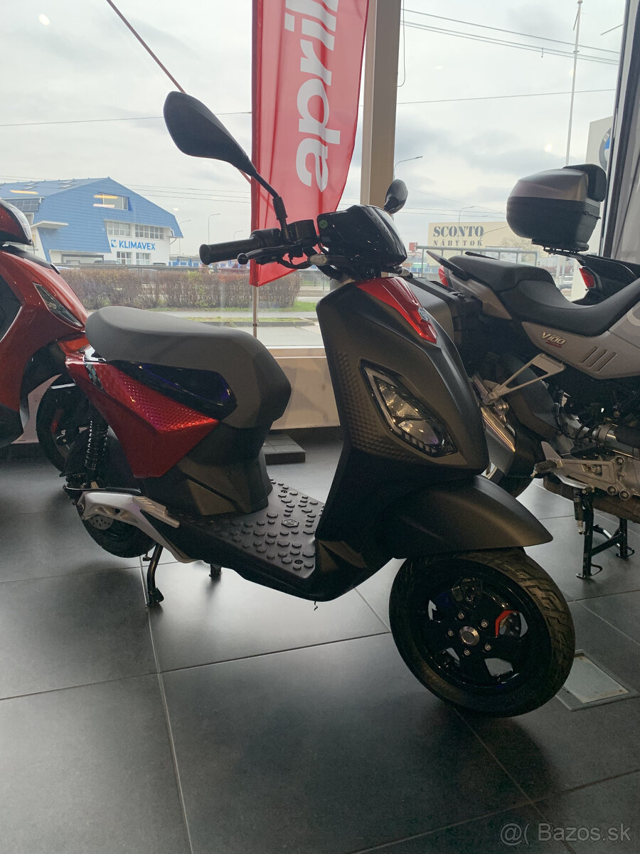 Piaggio 1 Active L3