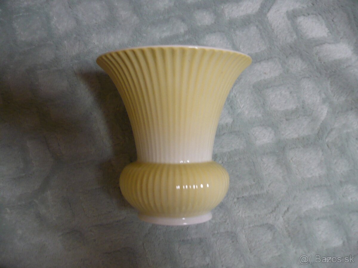 Porcelánová váza