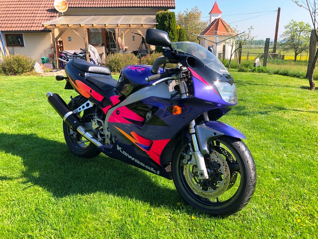 Kawasaki ZXR 400, 1998, vhodný do zbierky, nová cena
