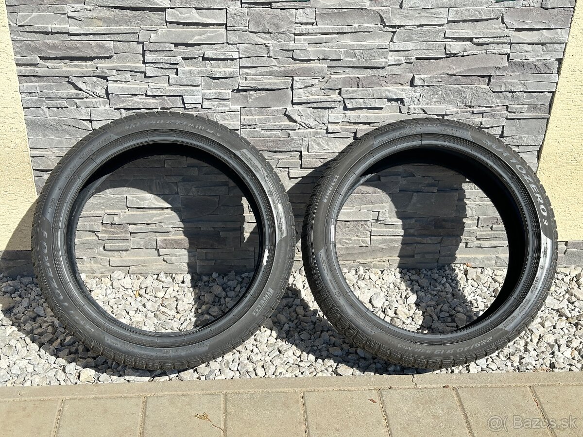 225/40 R19 93H XL RFT zimné PIRELLI