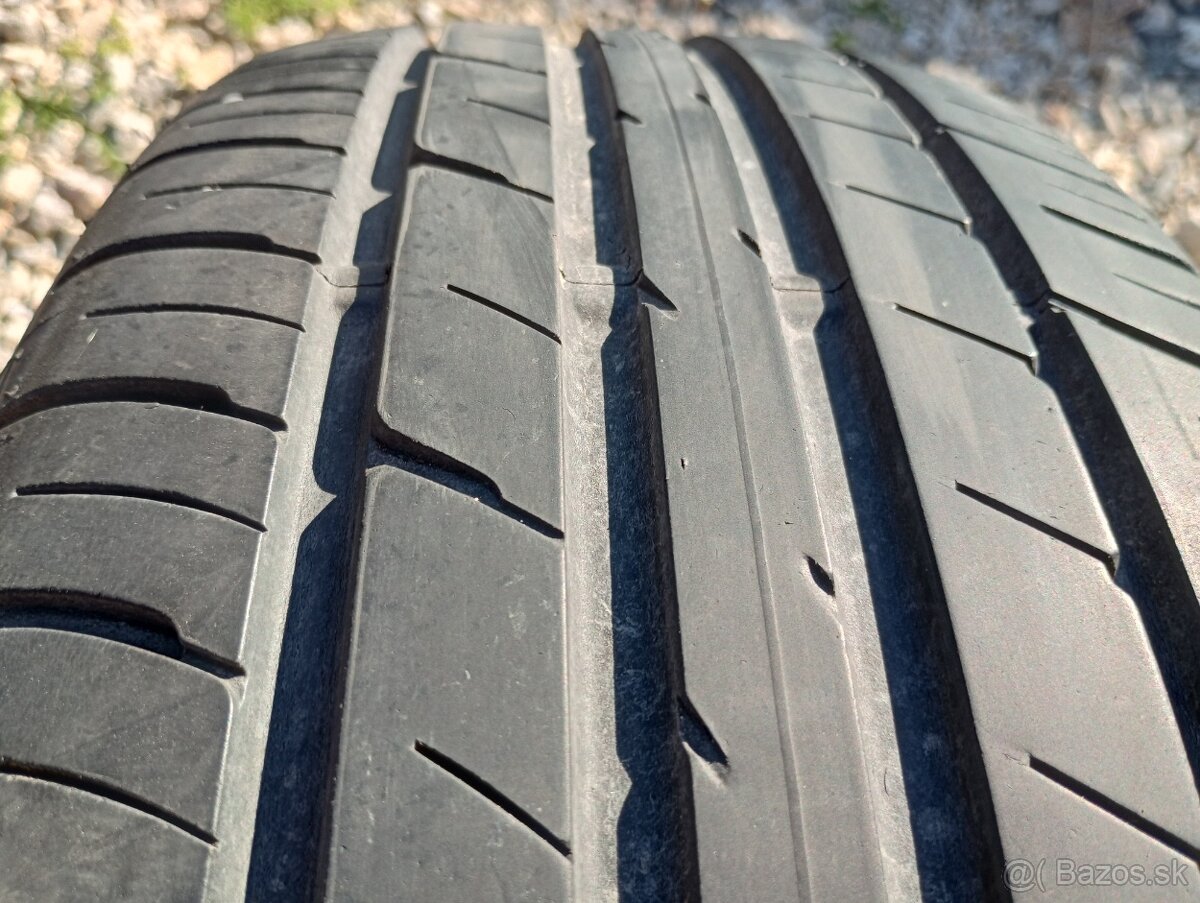 Predam 2ks pneu 215/65/r16 letne 99V Falken
