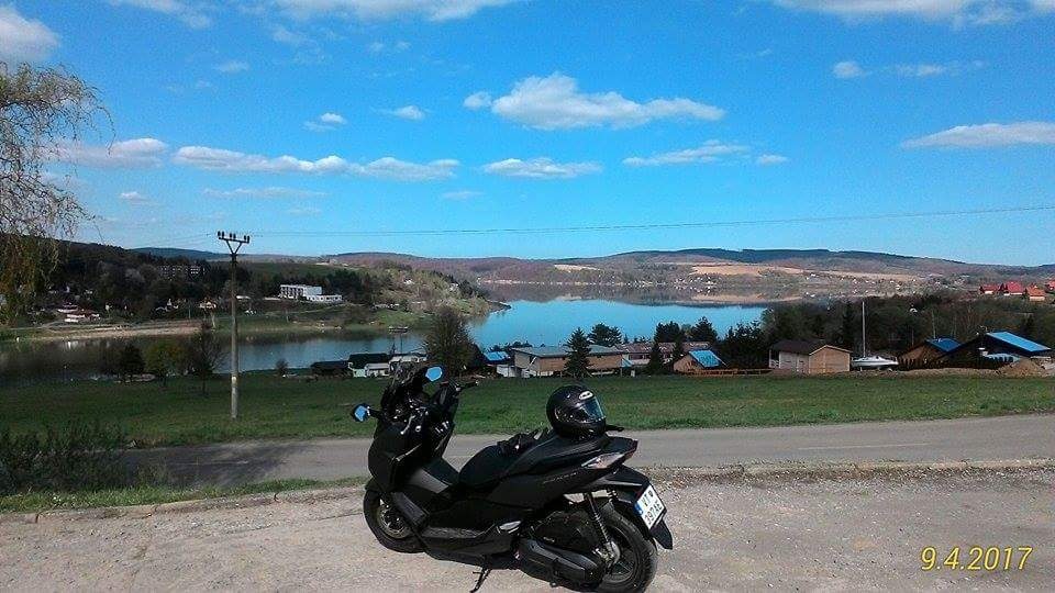 Predam skuter honda forza 125