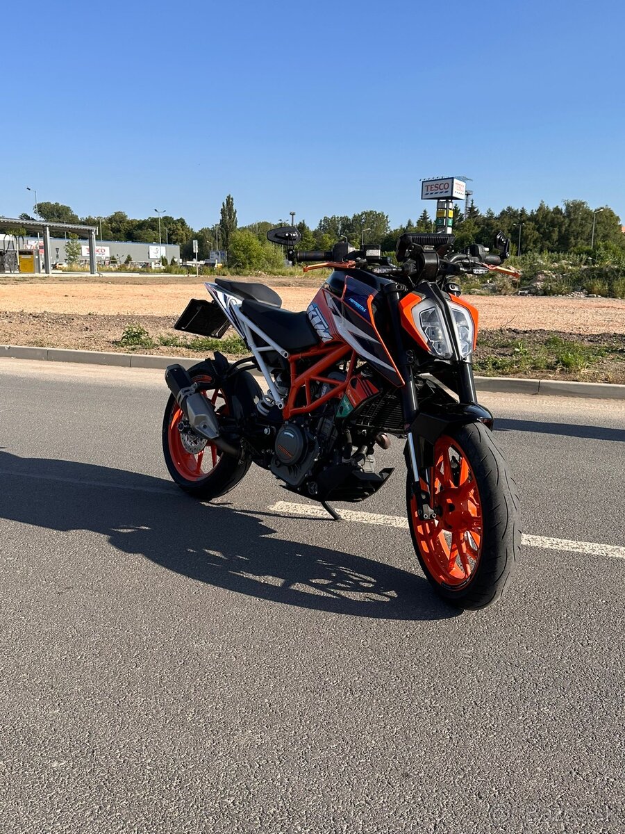 KTM duke 390