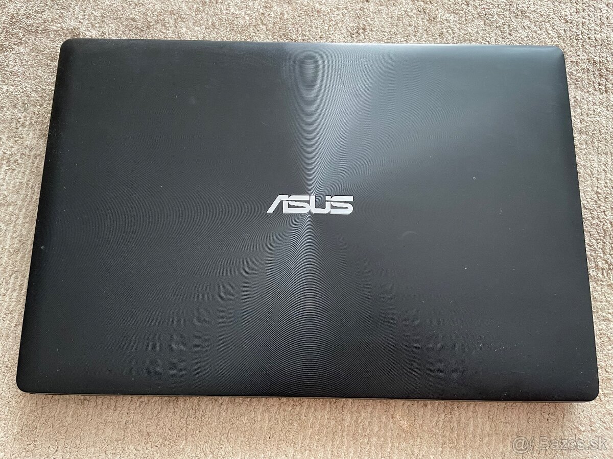 asus 15 palcovy x553m