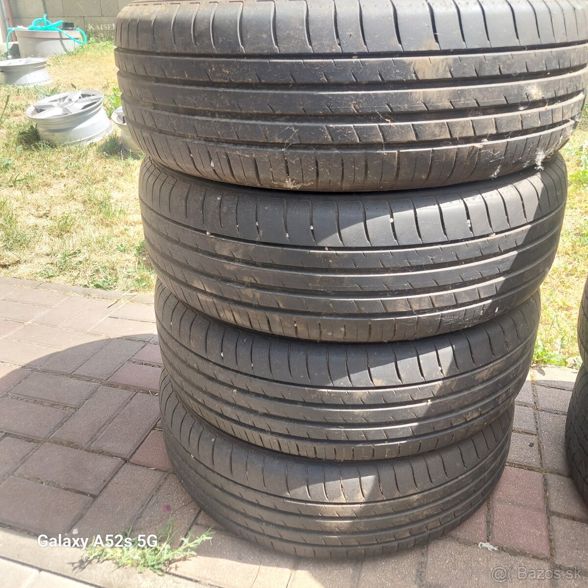 Predám 4× letné pneu 215/65R17 Nexen.