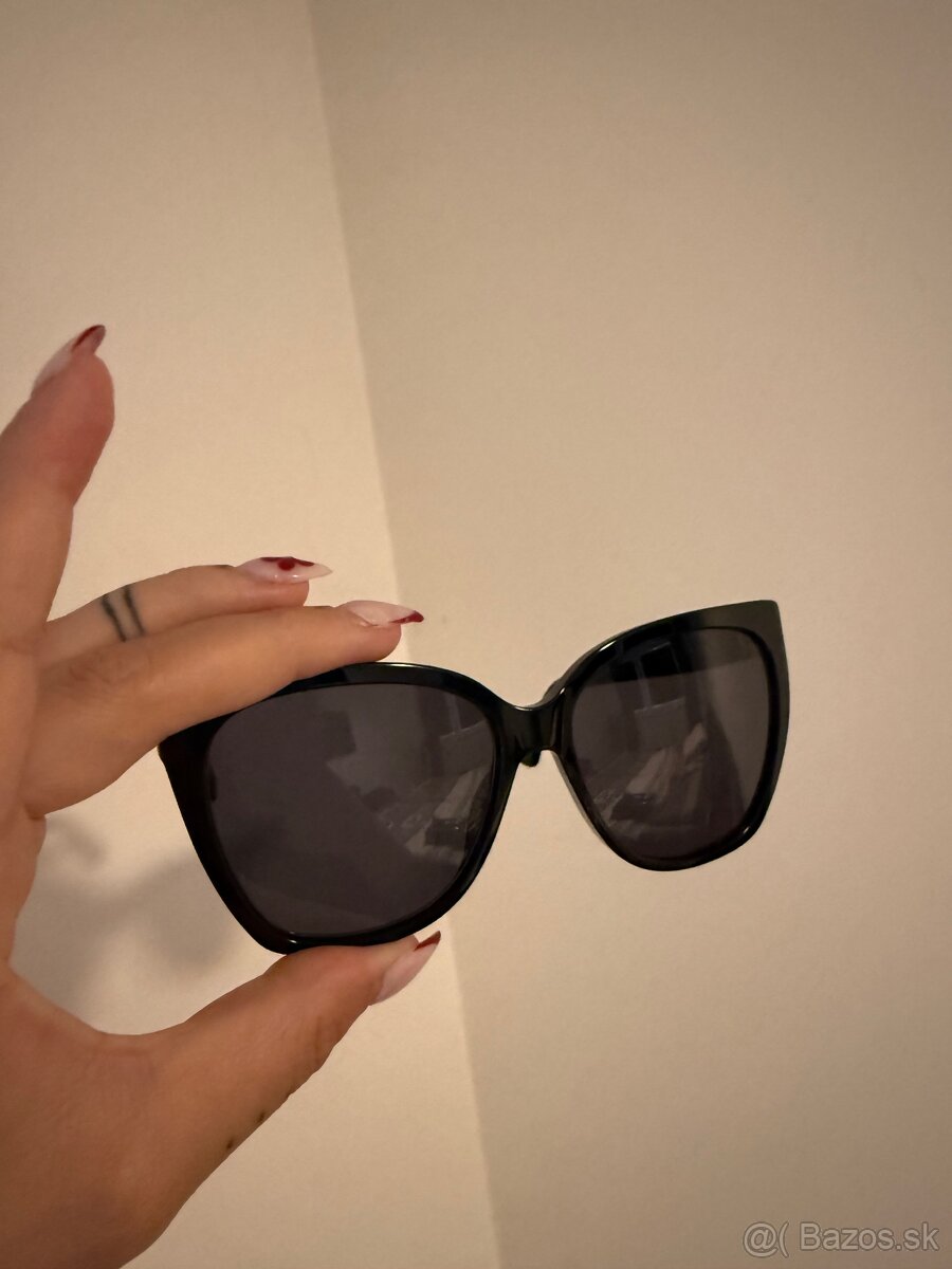 Moschino slnečné okuliare