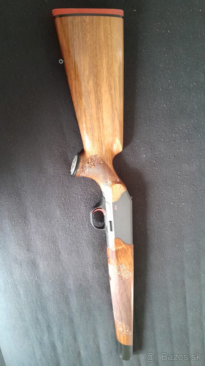 Pažba Blaser R8