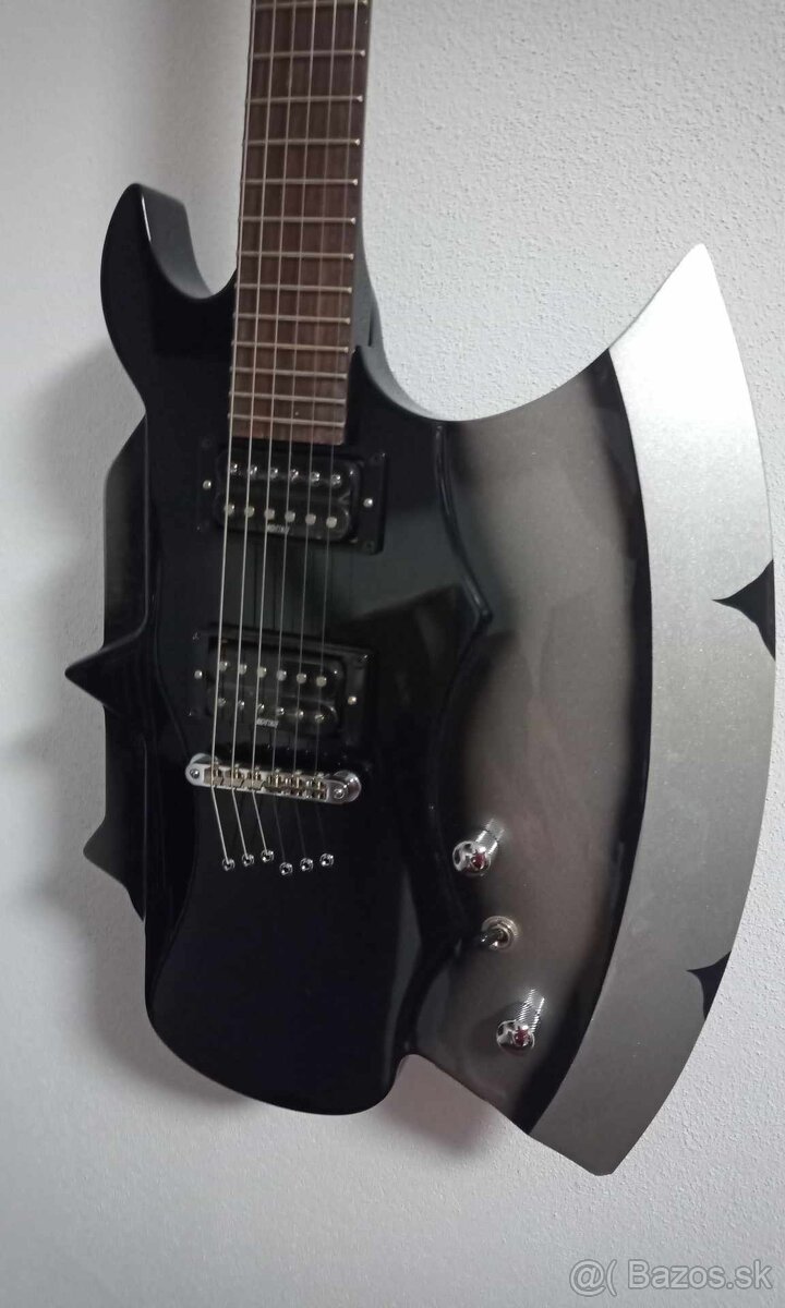 🔥 ROVNO Z PEKLA – CORT GS-AXE-2 GITARA GENE SIMMONS (KISS)