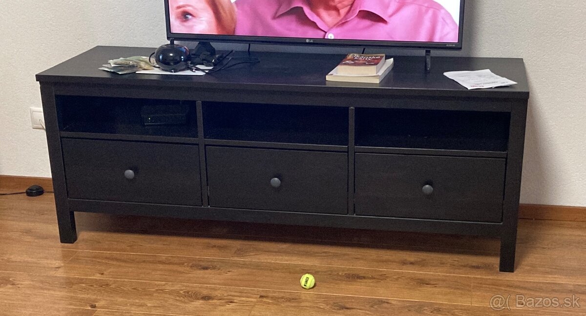 TV stolík a Konferenčný stolík Ikea