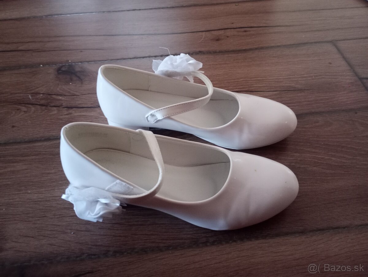 Biele sandale Nelly blue