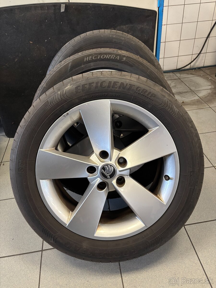 Original Škoda Karoqe disky+letné pneu. 5X112 215/55R17