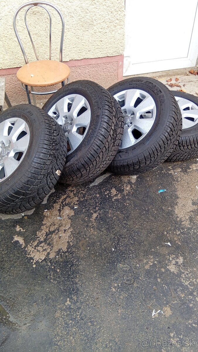 Zimné pneu 215/60 R16