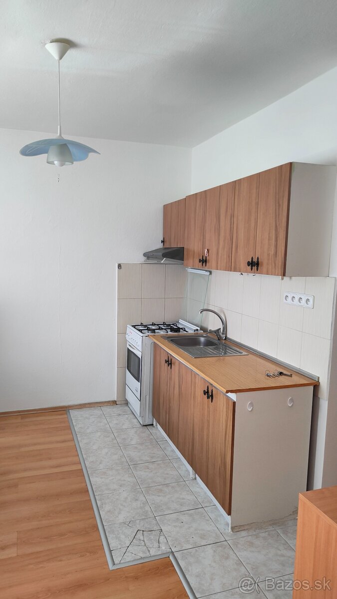 Prenájom 1 - izbového bytu vo Zvolene