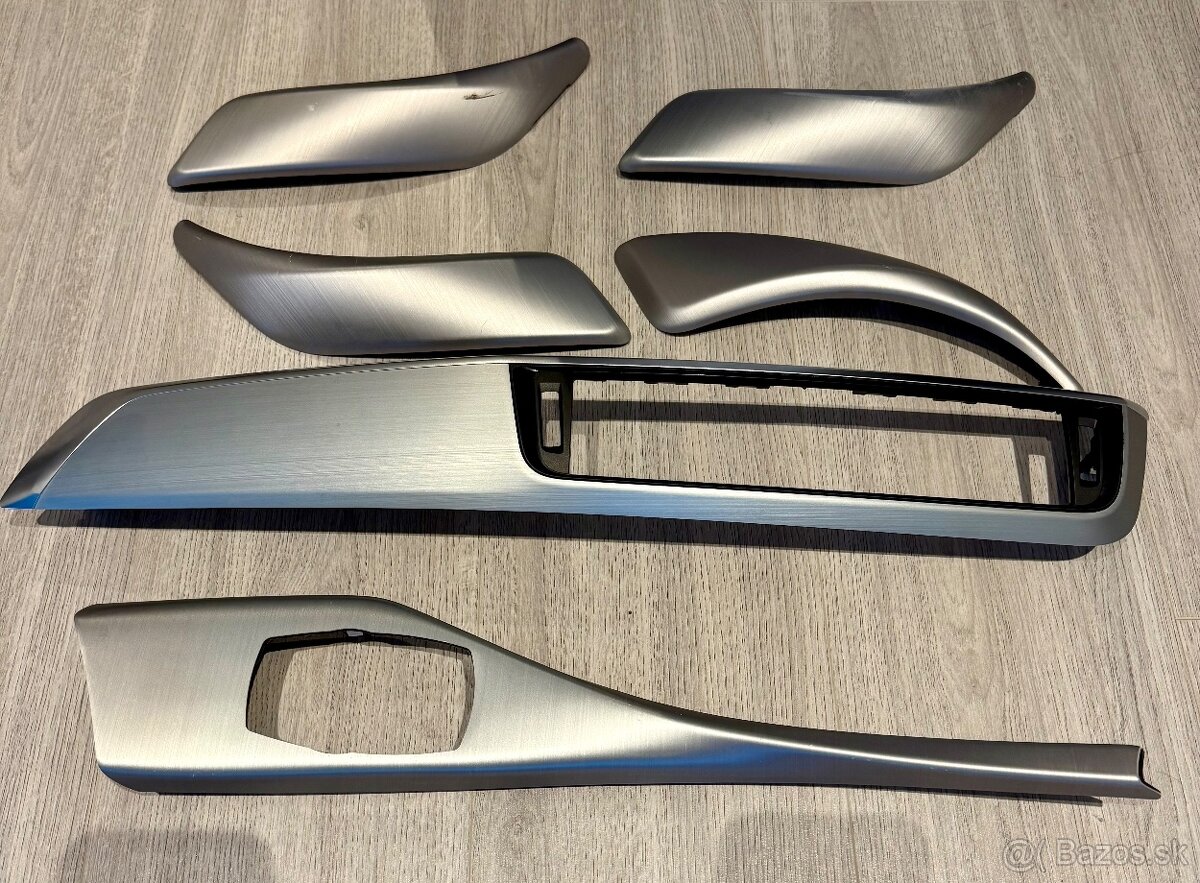 Dekoračné lišty BMW f20