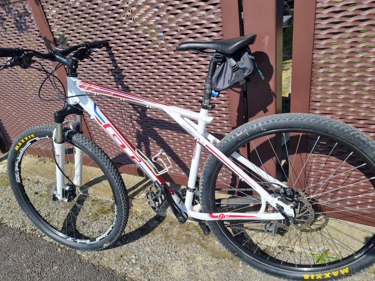 GT 29"