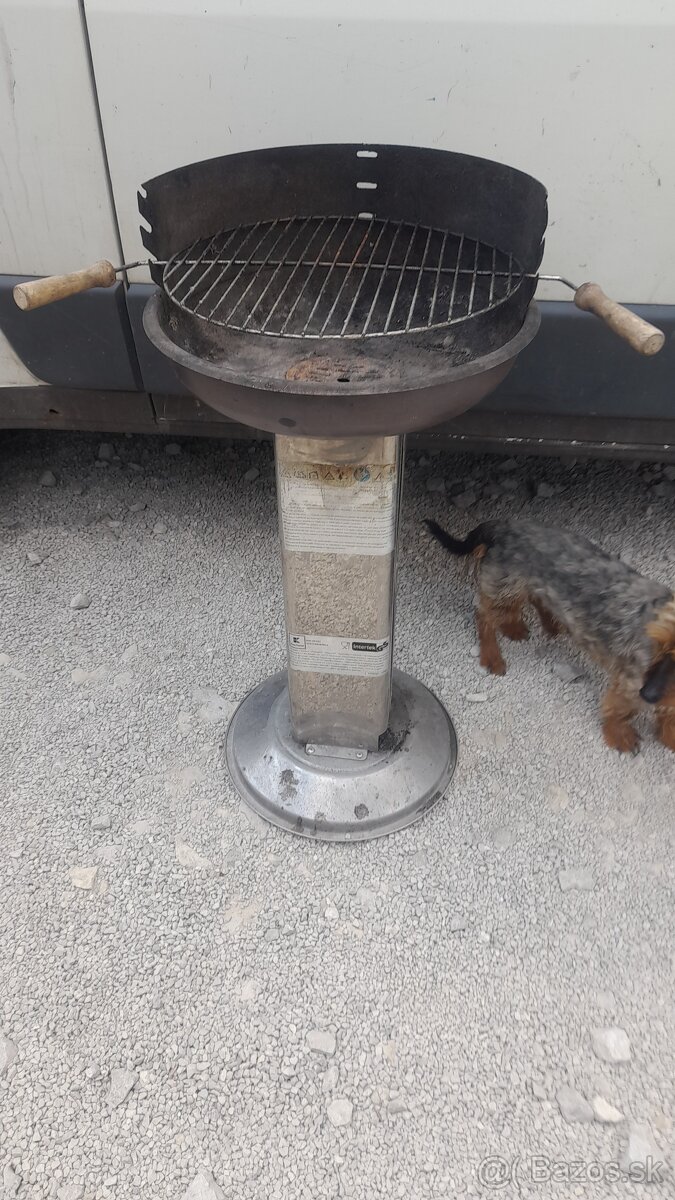 Nerezový gril 30eur, Weber gril 30eur, slnečník 60eur