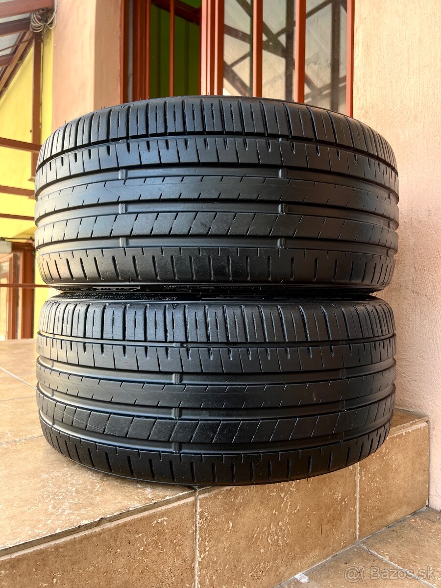 225/35 ZR19 R19 Letné pneumatiky – 2 kusy