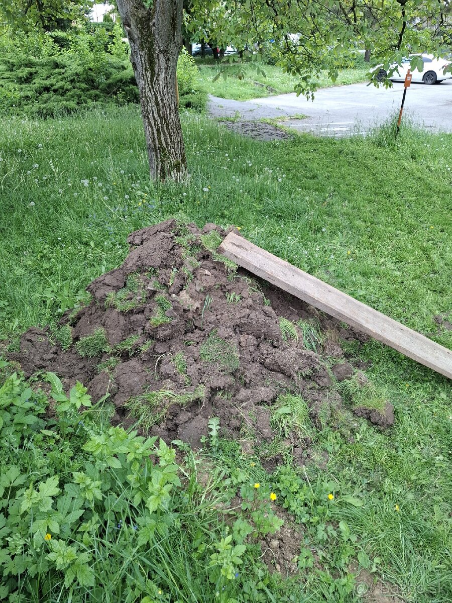 Darujem hlinu