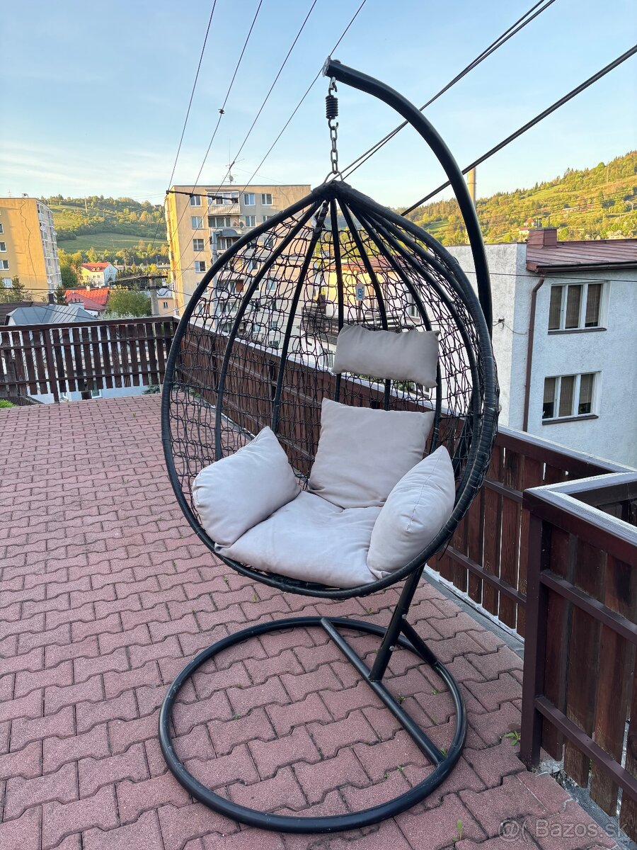 Predám závesné hojdacie kreslo – vajíčko