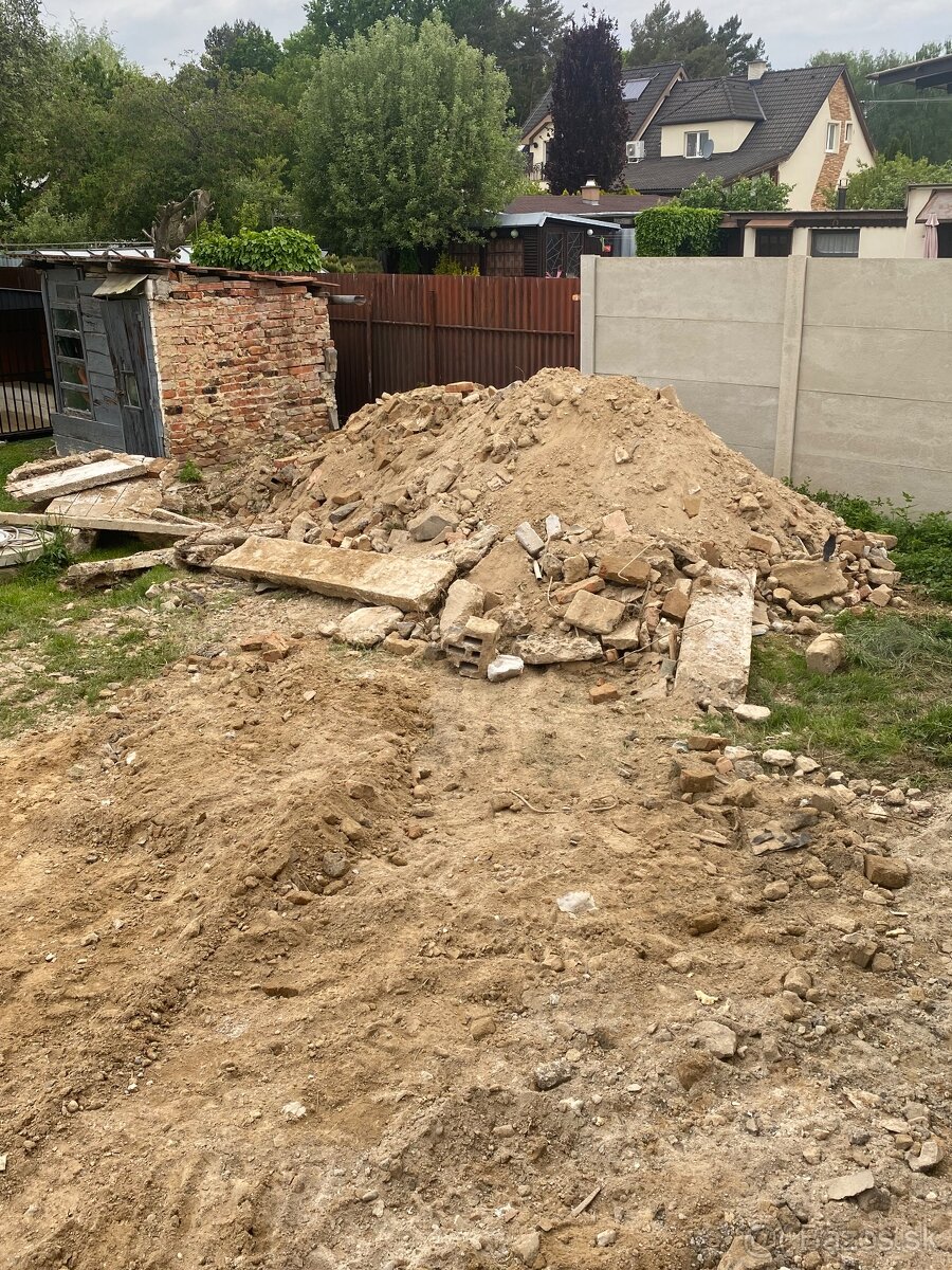 Stavebná suť/ hlina ZA ODVOZ