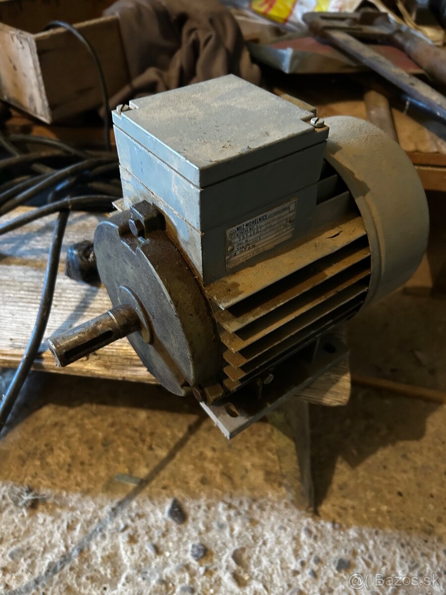 Ponúkam na predaj tieto elektromotory
