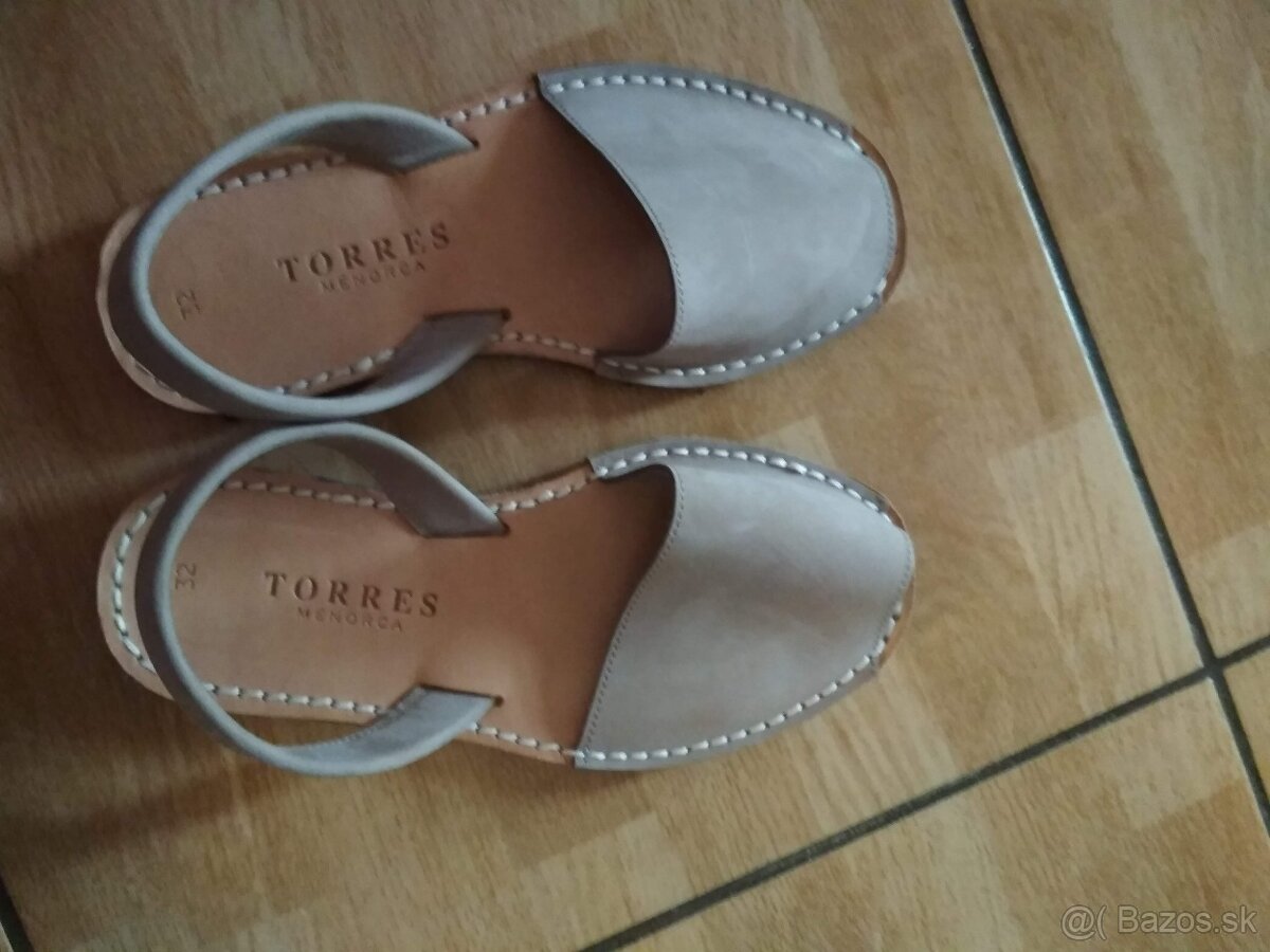 Torres sandálky z kože, veľkosť 32
