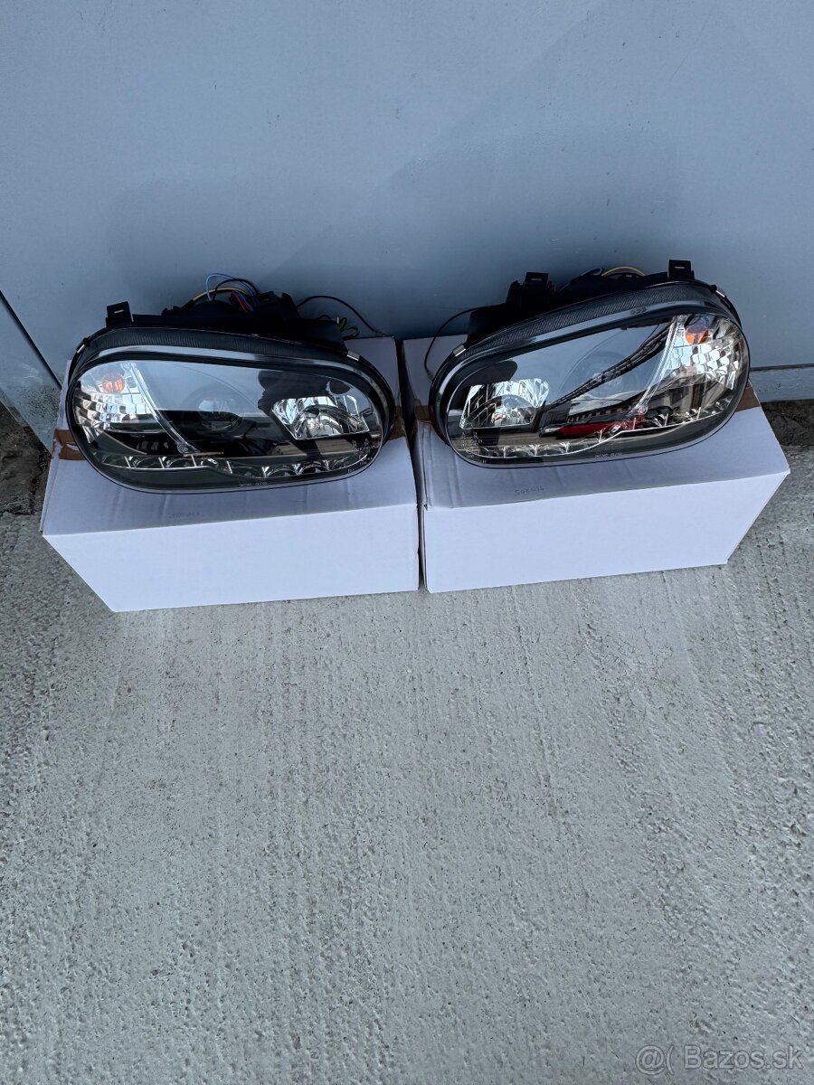 Predné svetla pre VW golf 4 s led pásom