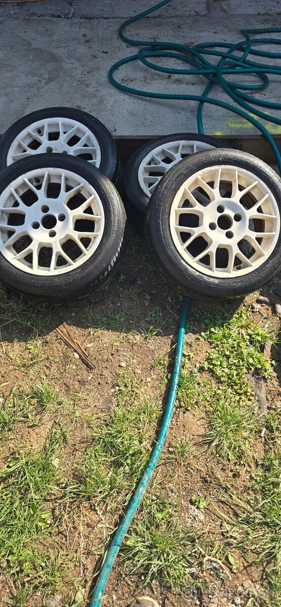 Elektrony 4x100 R15
