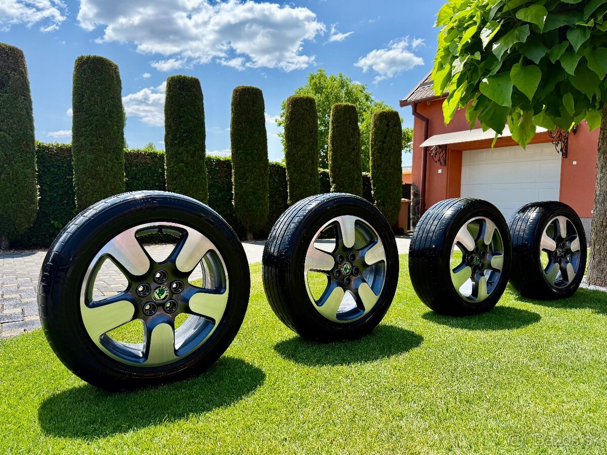 Komplet letnú sadu alu Škoda Scout - 5x112 225/55 R17.