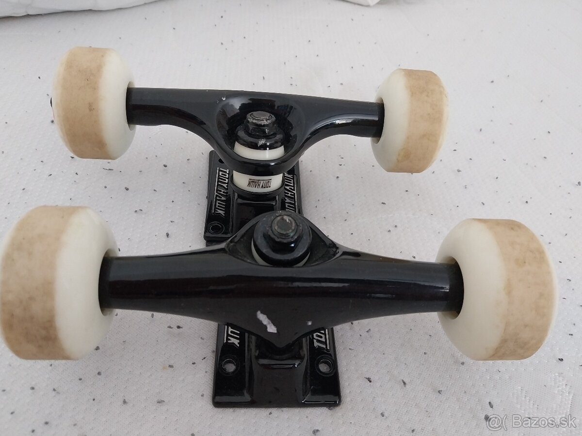 Tagy na skateboard