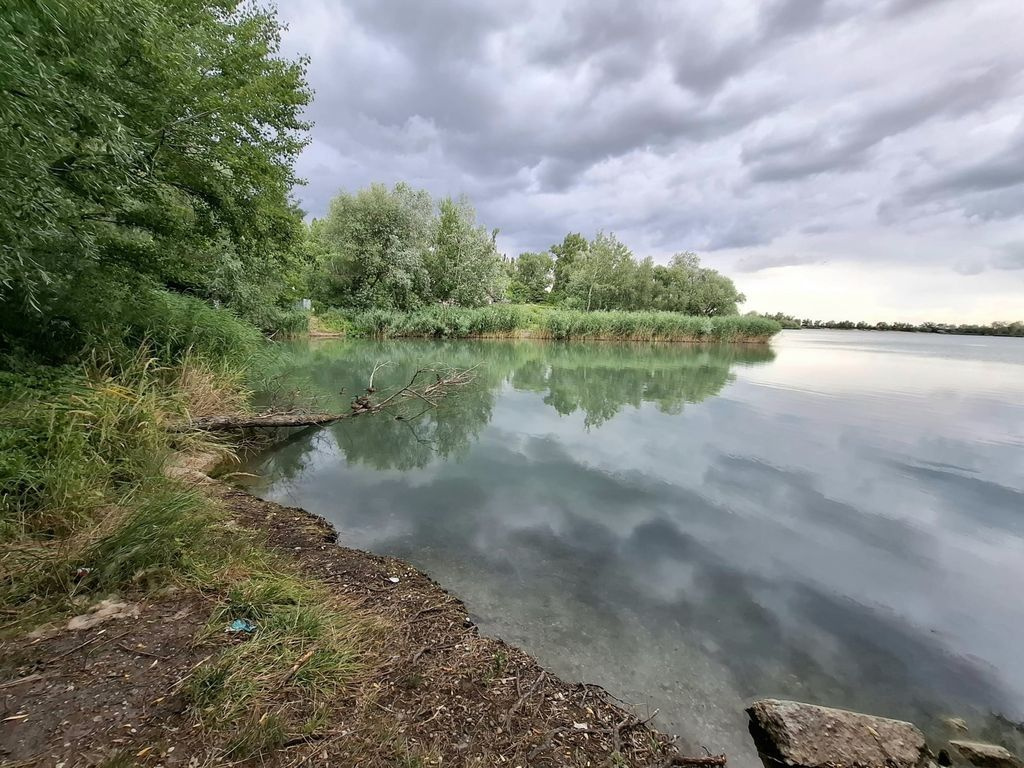 Zlaté piesky 1 izb byt,s pozemkom 250m2,voda, 50m od jazera