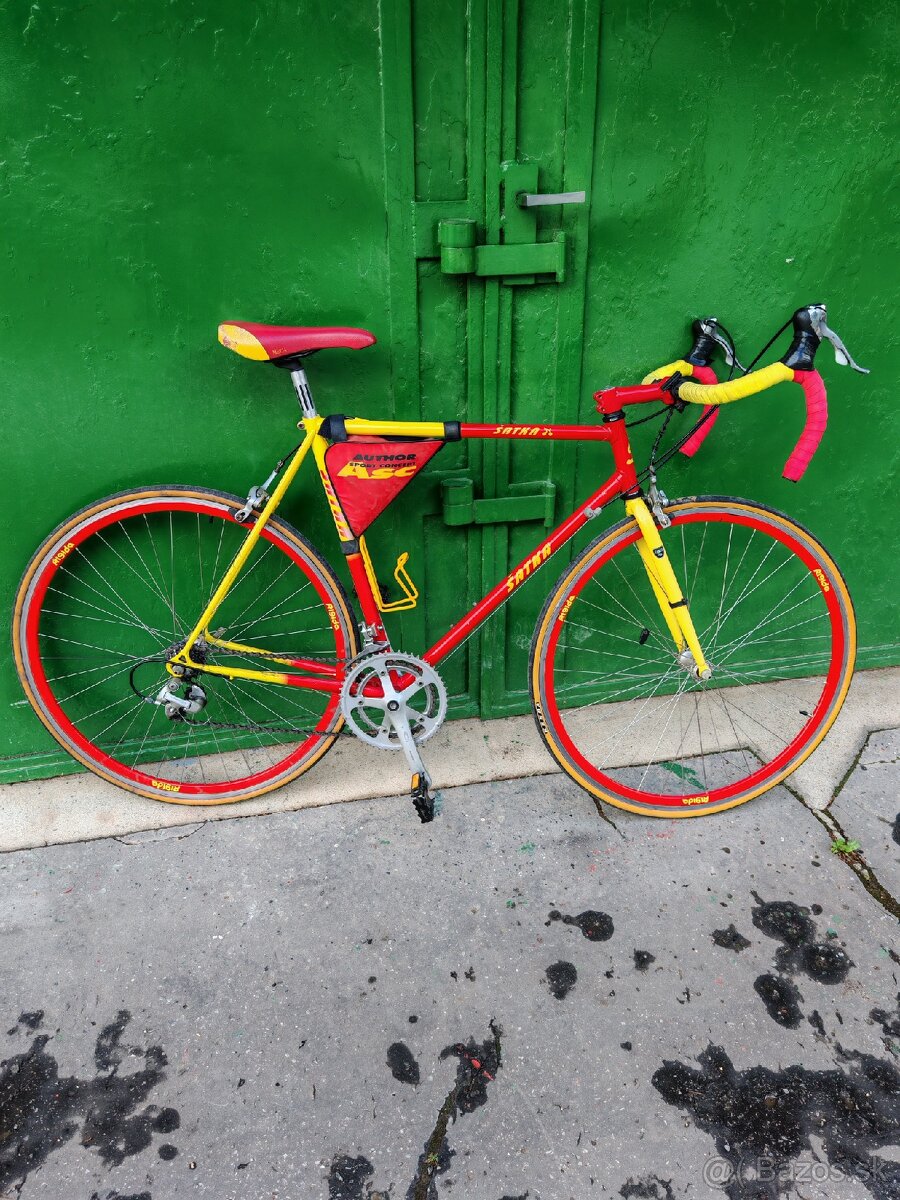 Predam cestny bicykel