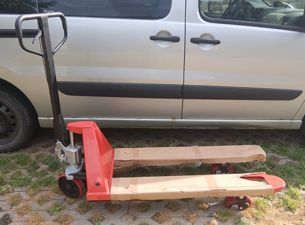 paletovy vozik 2500