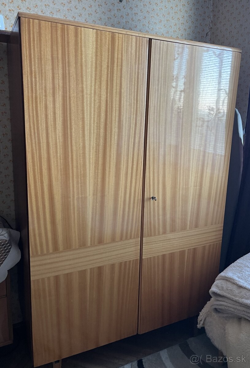 Skriňa - design 70. roky