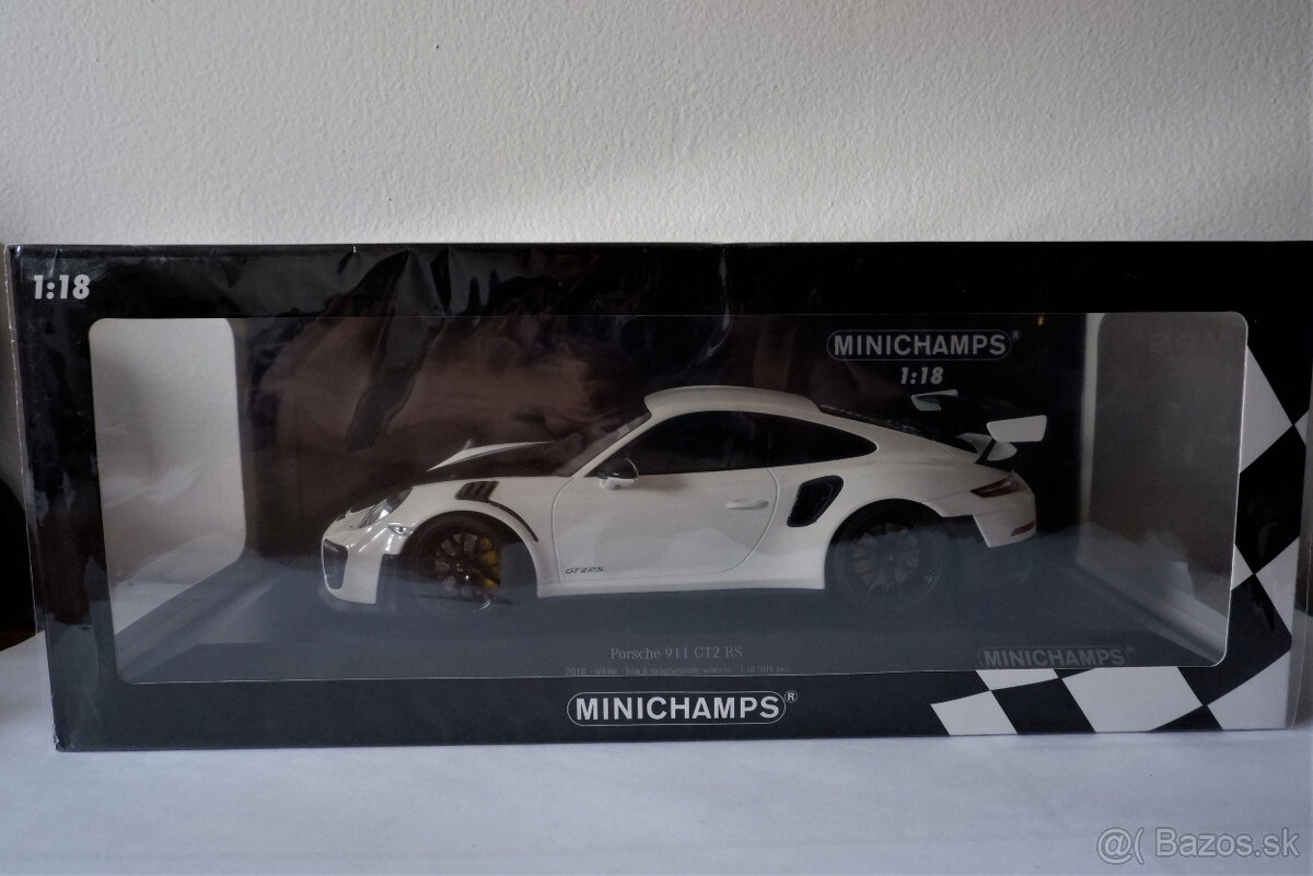 Porsche 911 GT2RS White/Black