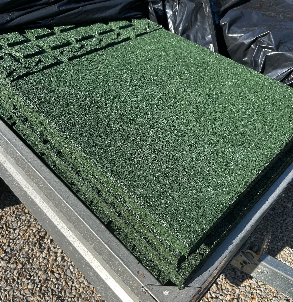 Gumová dlažba 500x500x30mm zelená 22€/m2 