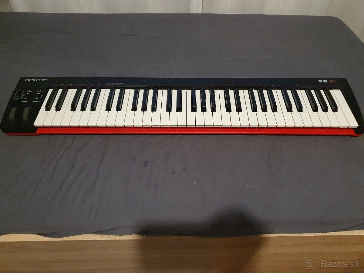 MIDI klávesy Nektar SE61 MIDI keyboard
