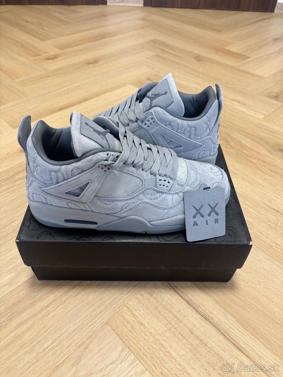 Air Jordan 4 kaws