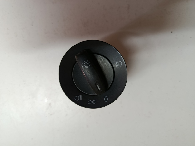 vypinac svetiel volkswagen caddy 20€