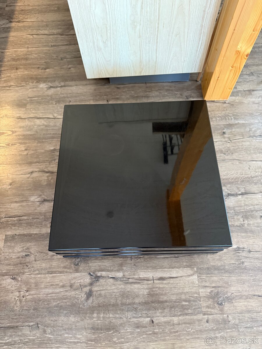 Konferenčný stolík