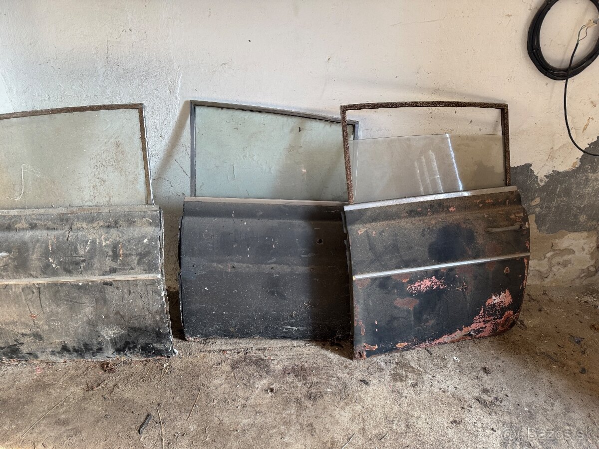 Tatra 603 zadne dvere