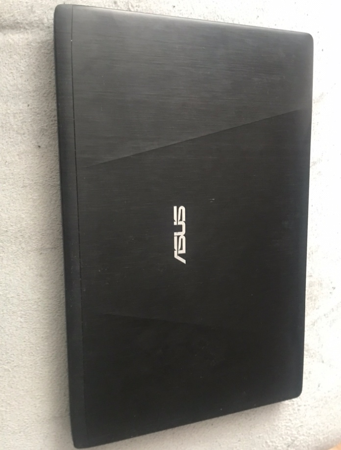 Predám Herny Notebook ASUS FX553V ČÍTAŤ POPIS