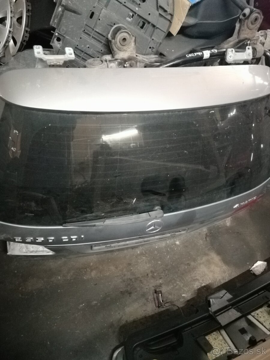 Zadná kapota mercedes E212 Combi