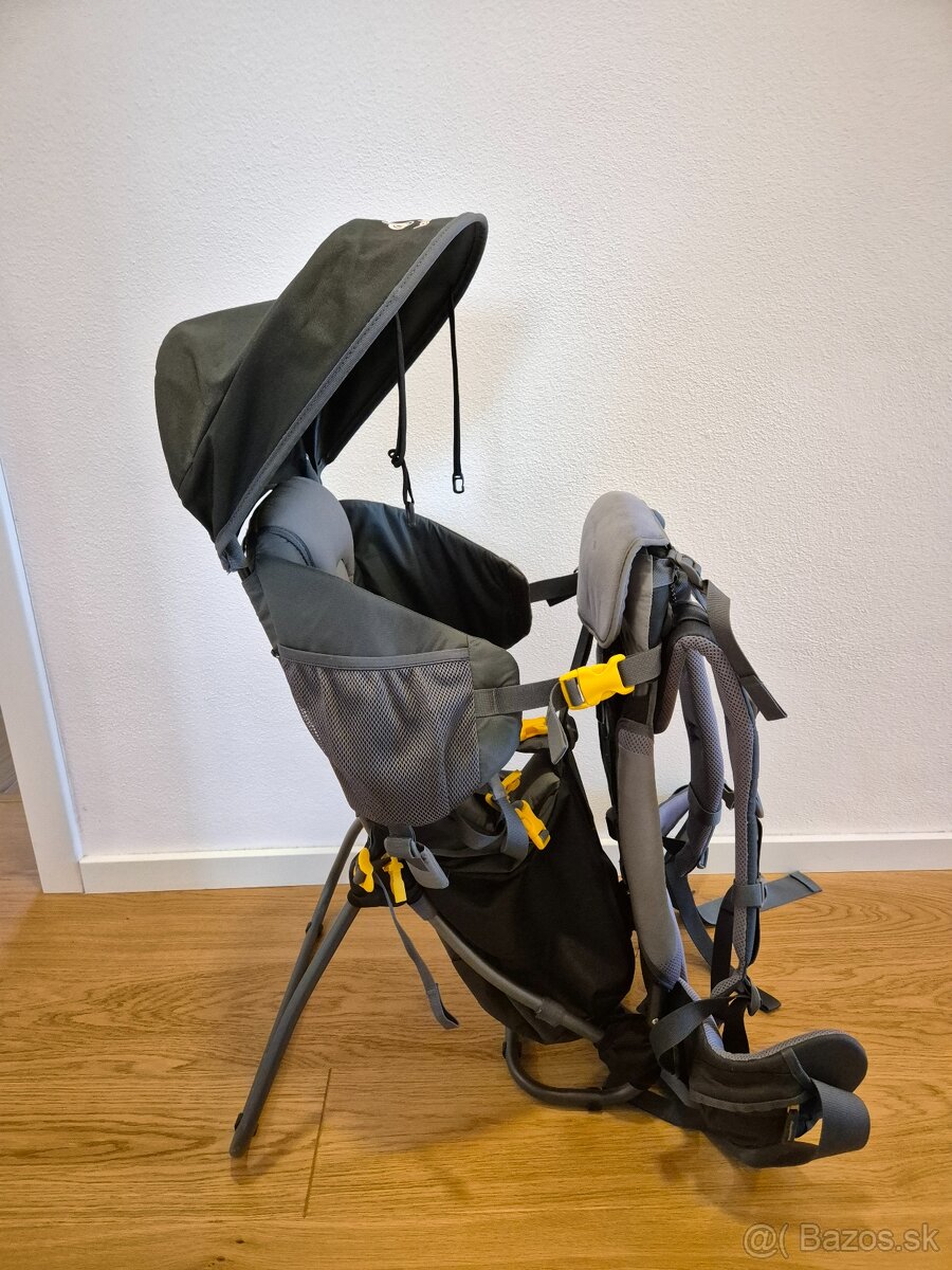 Kvalitný ultraľahký turistický nosič značky Deuter
