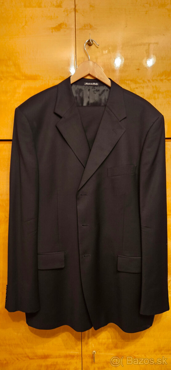 Kvalitný taliansky oblek značky Cerruti 62