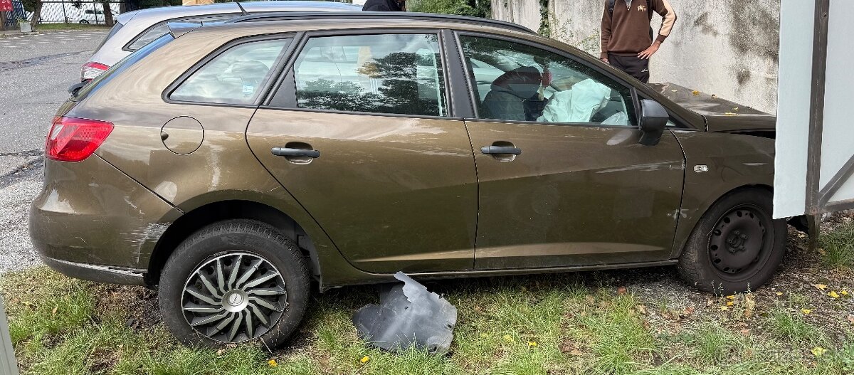 Seat ibiza 2010 na nahradne diely