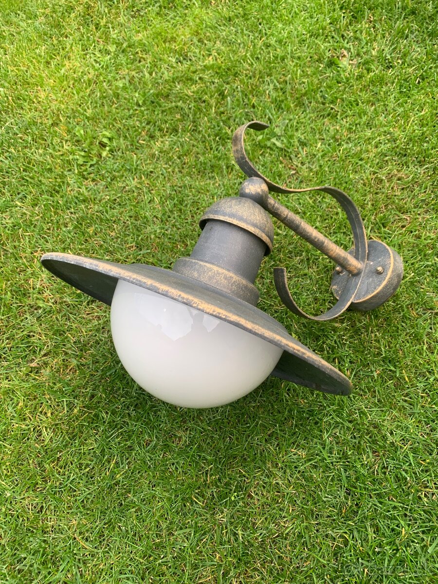 Vonkajsie lampy