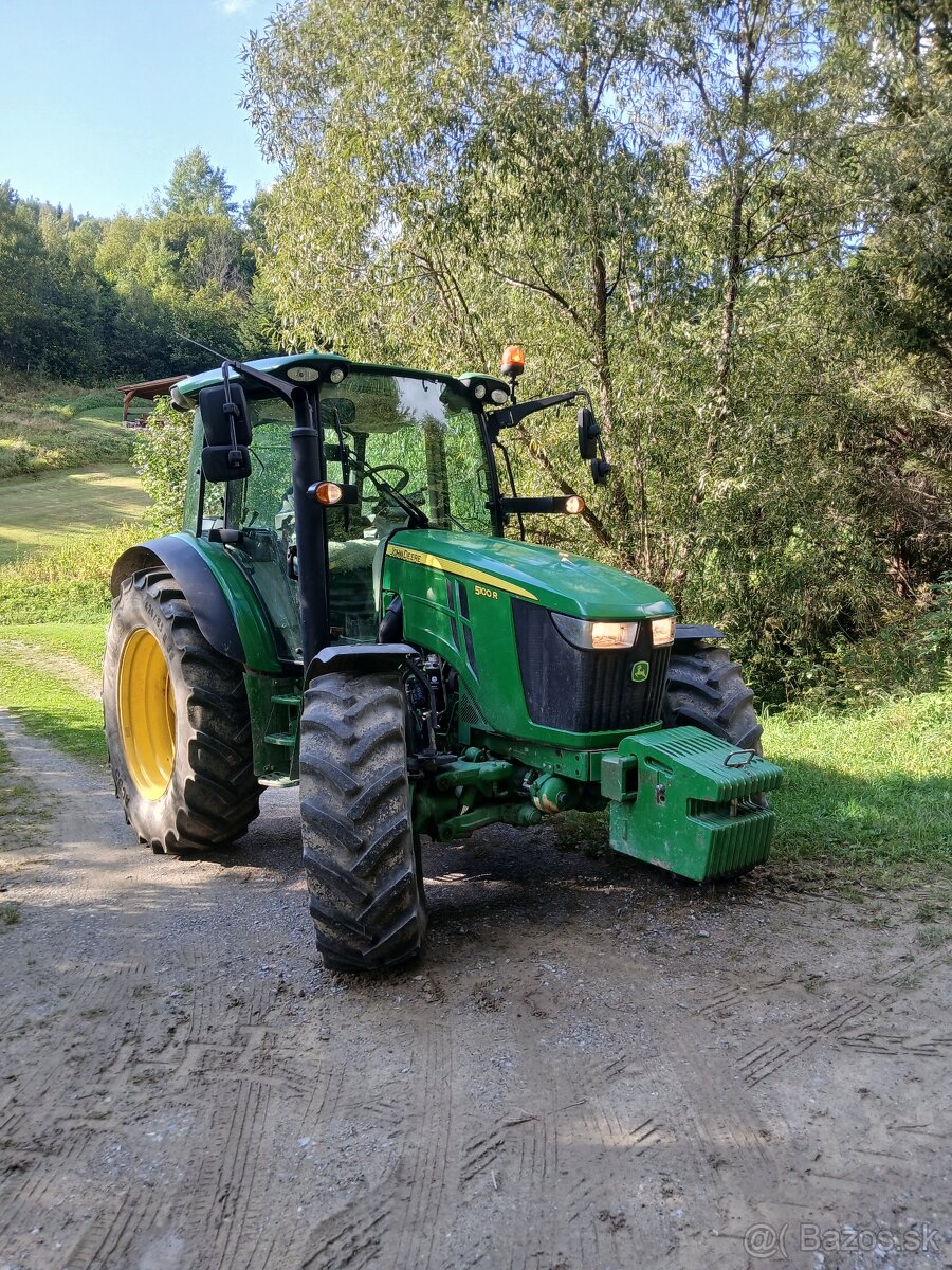 Traktor John deere 5100R